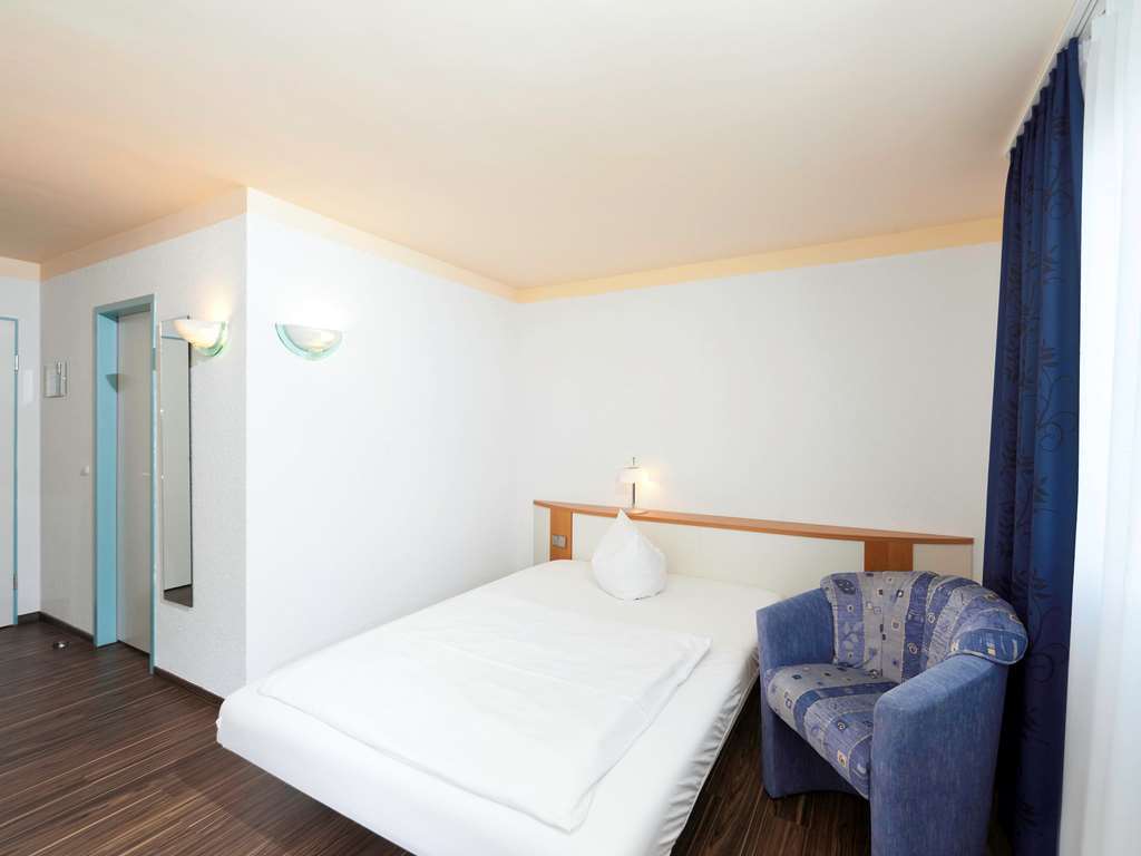 Ibis Styles Filderstadt Stuttgart Messe Camera foto