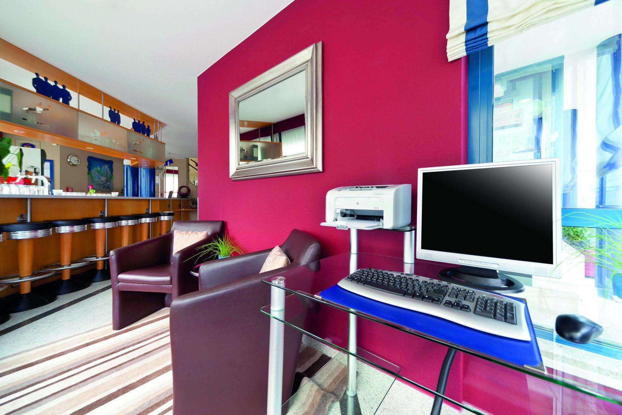 Ibis Styles Filderstadt Stuttgart Messe Esterno foto
